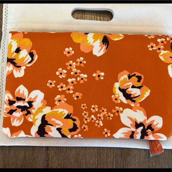 NEW Rachel Pally Fold Over Leather Clutch - Picture 8 of 9